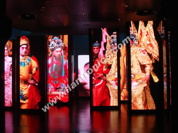 從上海世博香港館顯示屏看LED顯示產品未來發展